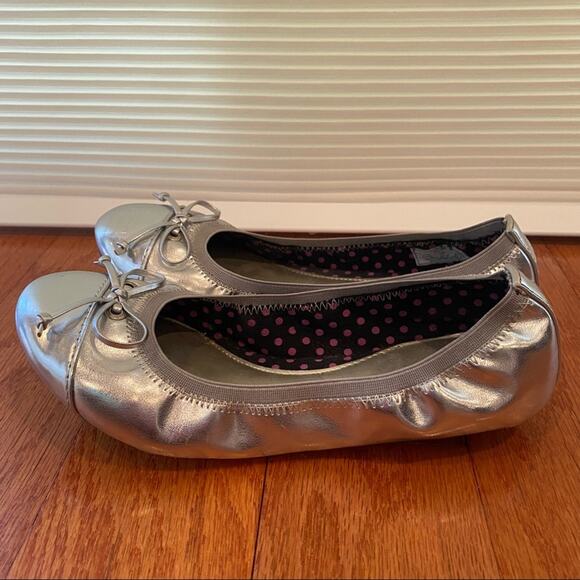 Sperry Elise Silver Ballet Flats sz 1.5 Silver Rounded Toe Shoes - Picture 2 of 10